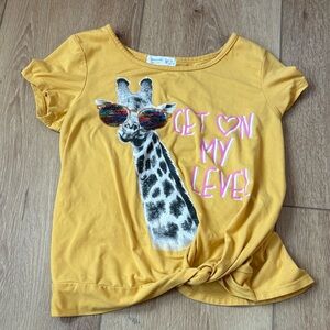 Yellow Giraffe Graphic Kids T-Shirt